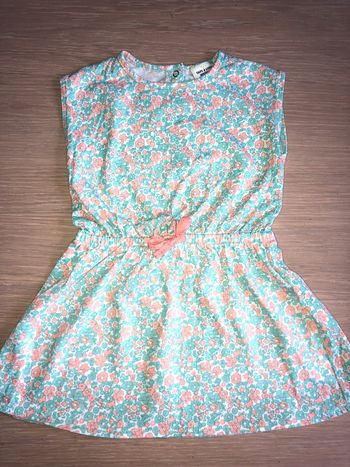 Robe tape à l’œil