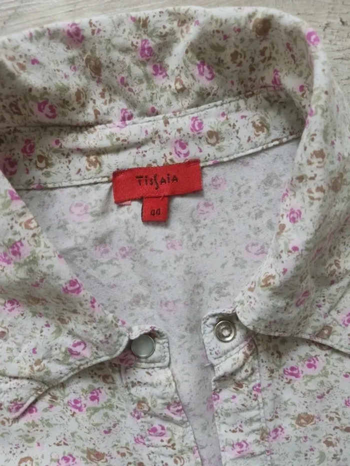 Chemise manches courtes nouée boutons pressions crème motifs fleuris pastels taille 44 Tissaia - photo numéro 8