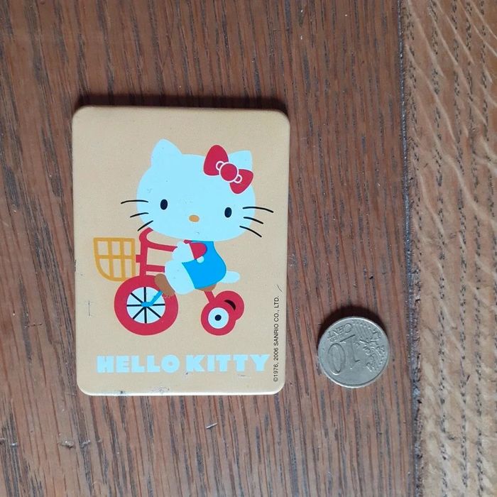 Plaque magnet aimant hello kitty - photo numéro 2