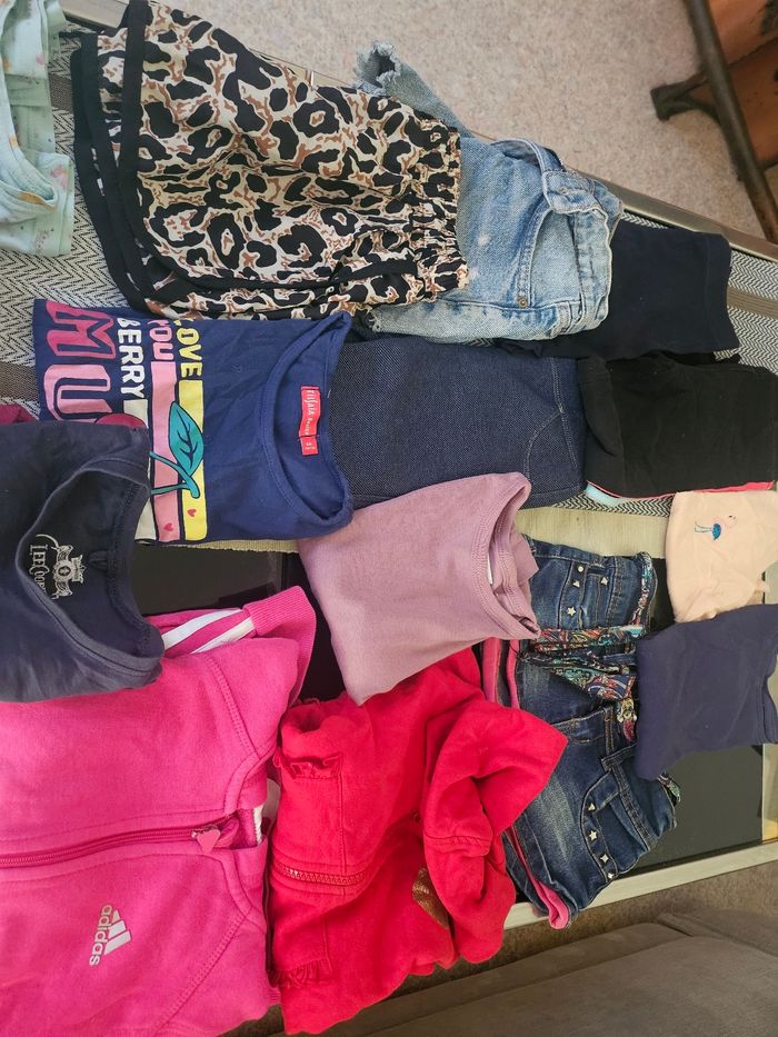 Lot de vêtements filles taille 6.7 ans - photo numéro 4