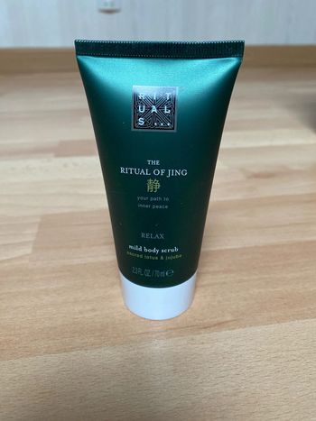 Gommage doux pour le corps rituals