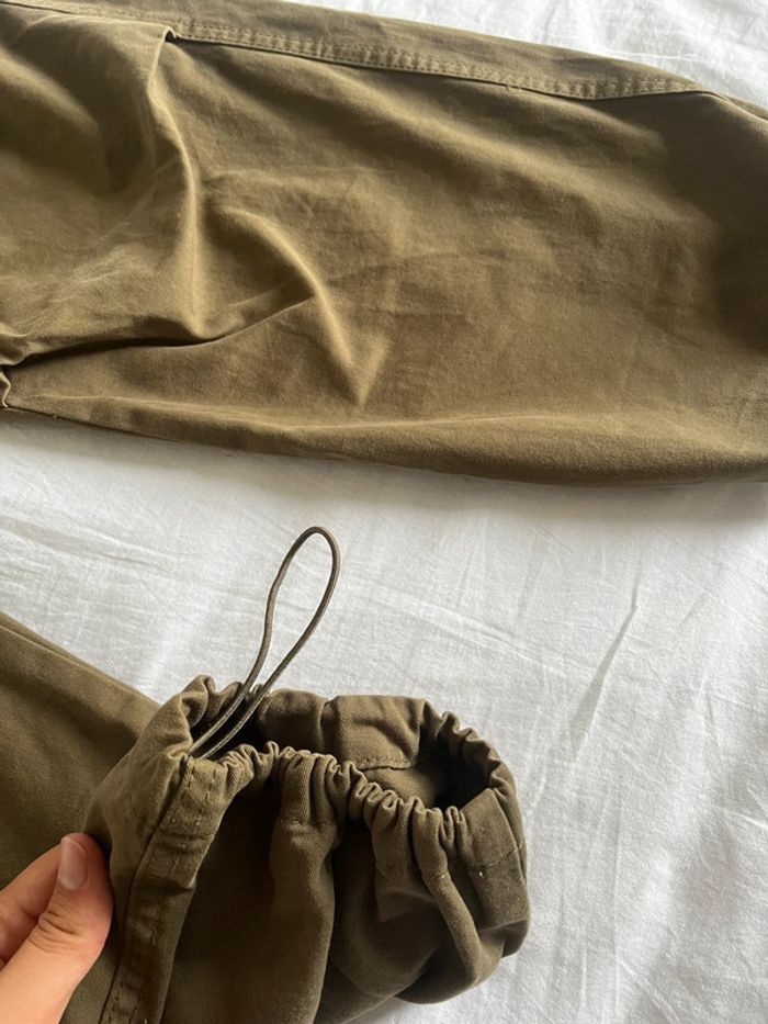 Pantalon parachute / cargo kaki foncé - photo numéro 5