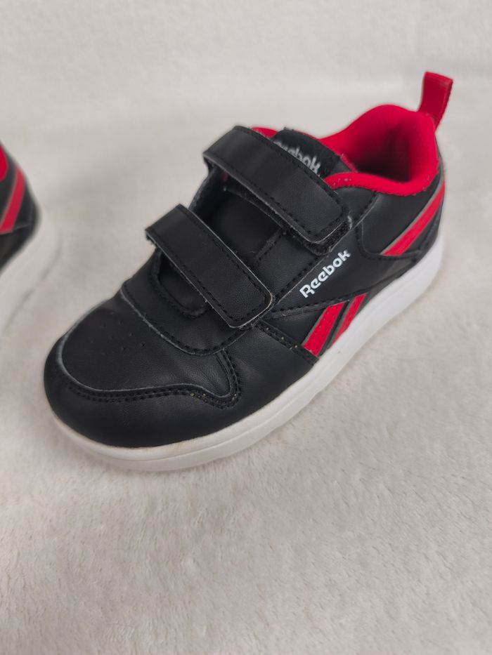 Basket scratch Noir et Rouge Reebok Garçon pointure 26.5 - photo numéro 9