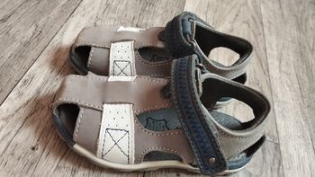 Sandalettes pointure 25