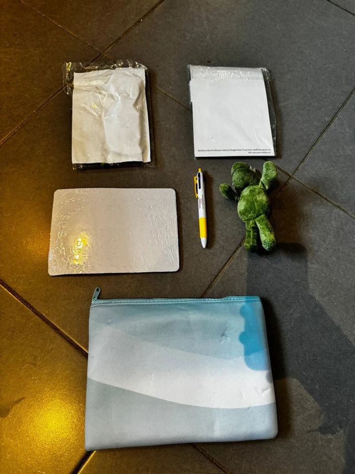 Trousse Ethiopian - Panda / Palmier / Bambou / Avion / Soleil - photo numéro 2