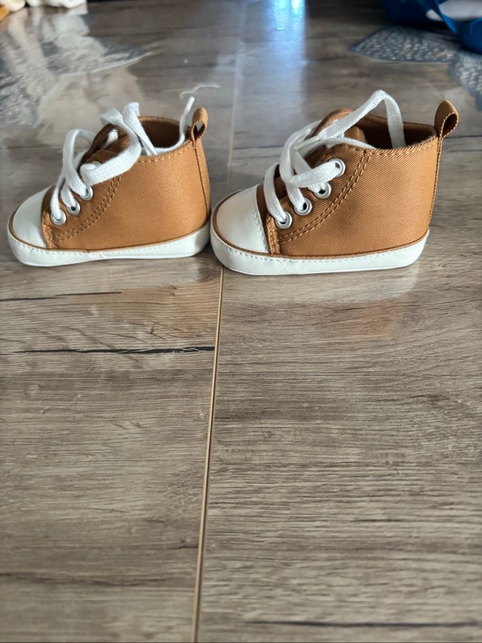 Chaussures 3/6 mois - photo numéro 2