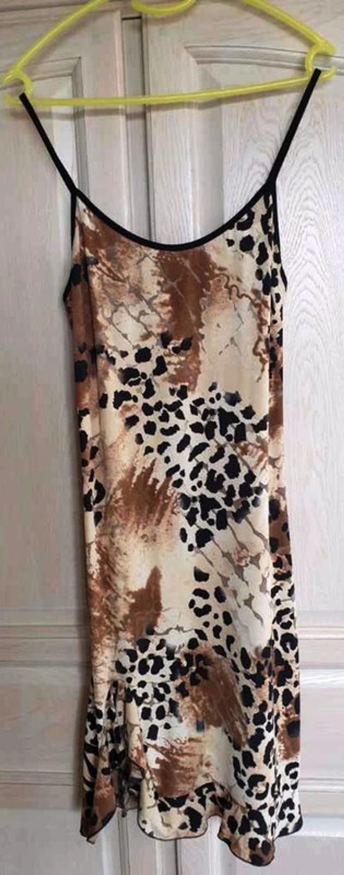 Superbe Robe bretelles imprimé léopard - Taille 2