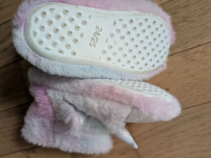 Lot chaussures enfant taille 25 – très bon état - photo numéro 6