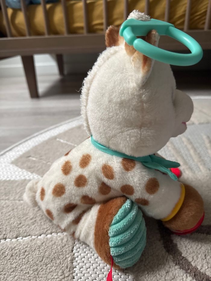 Peluche sensoriel Sophie la girafe - photo numéro 3