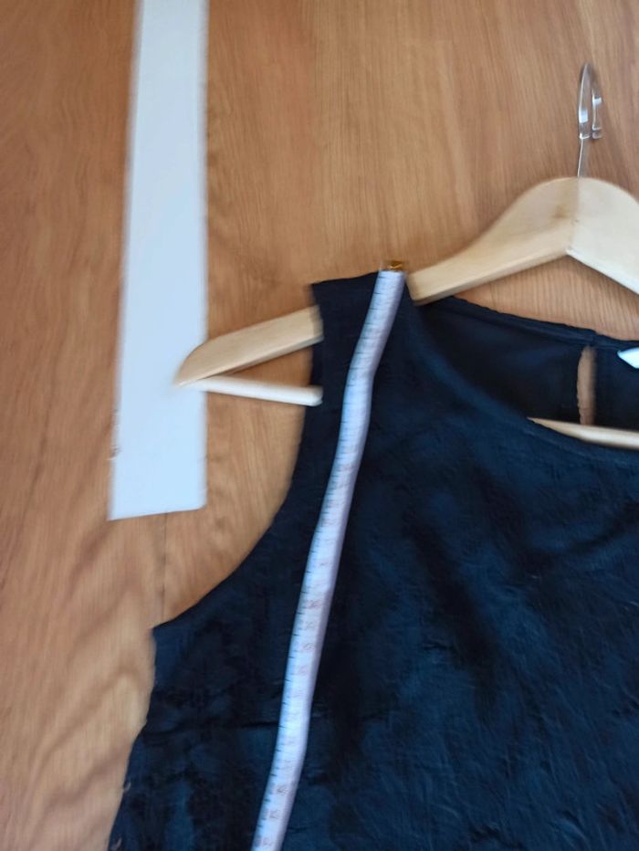 Robe noire - photo numéro 12