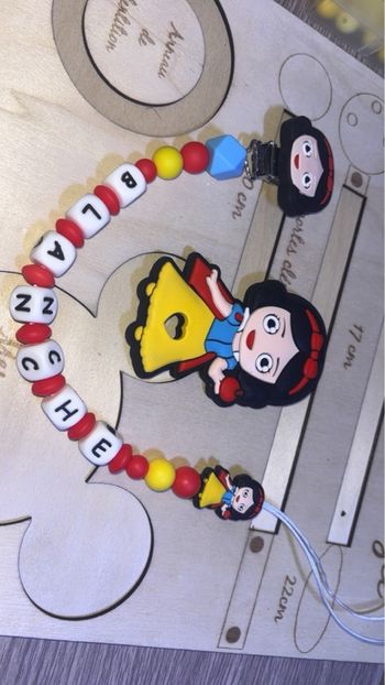 Attache tétine et anneaux de dentition Blanche-neige