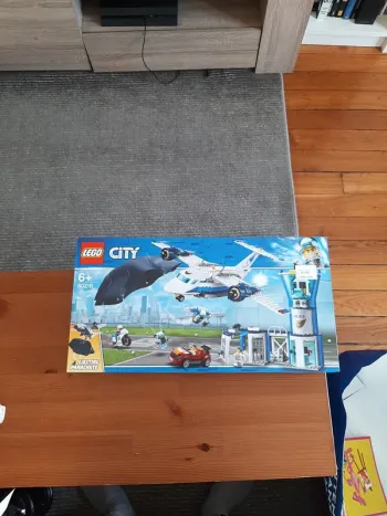 LEGO City base aérienne de police