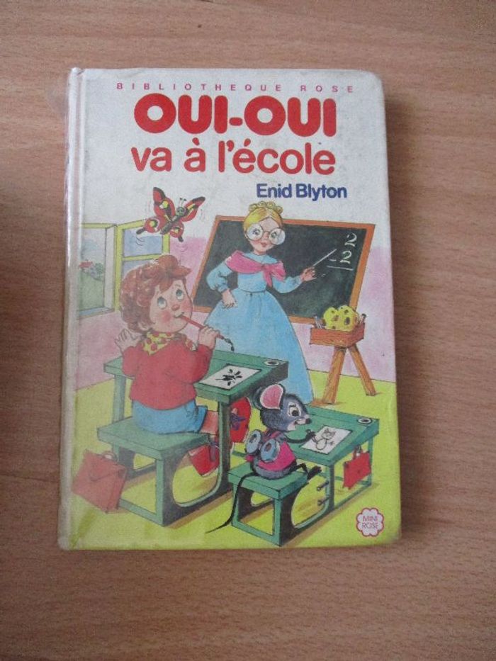 Oui-Oui va à l'école de Enid Blyton