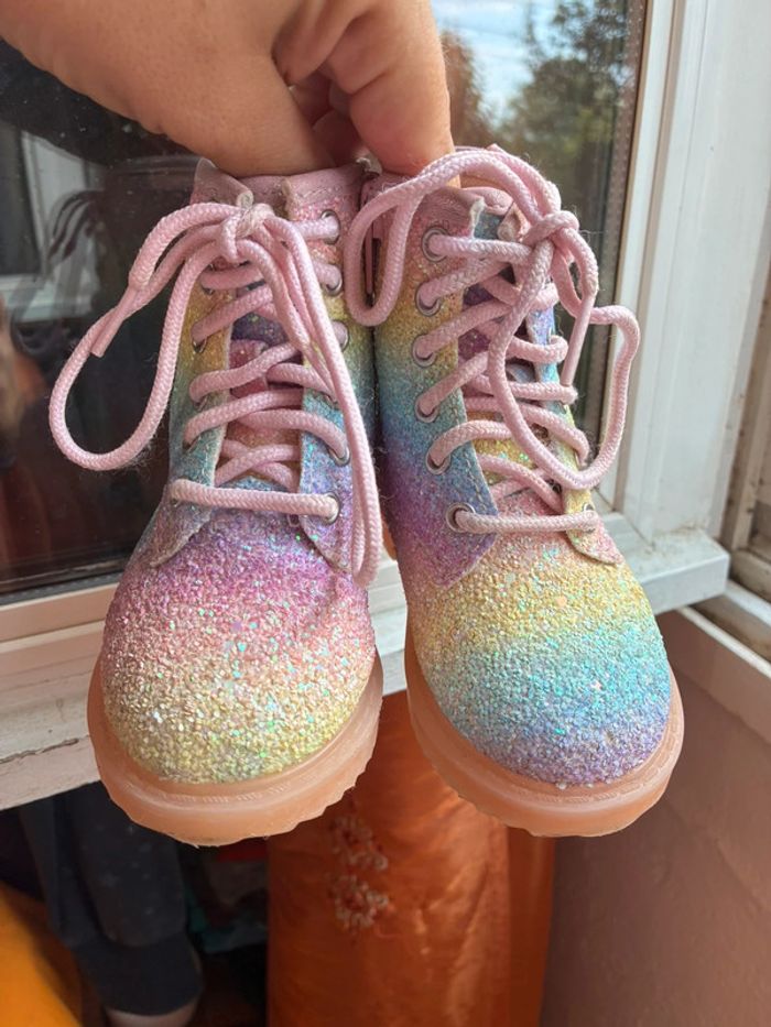 Bottes arc-en-ciel à paillettes , taille 22, Primark. - photo numéro 13