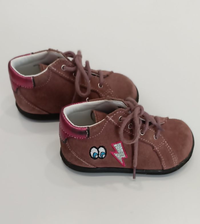 Chaussures bébé à lacets - photo numéro 6