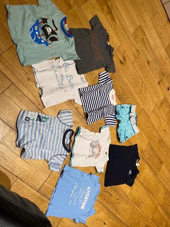 Lot 9 mois TBE t shirt et short