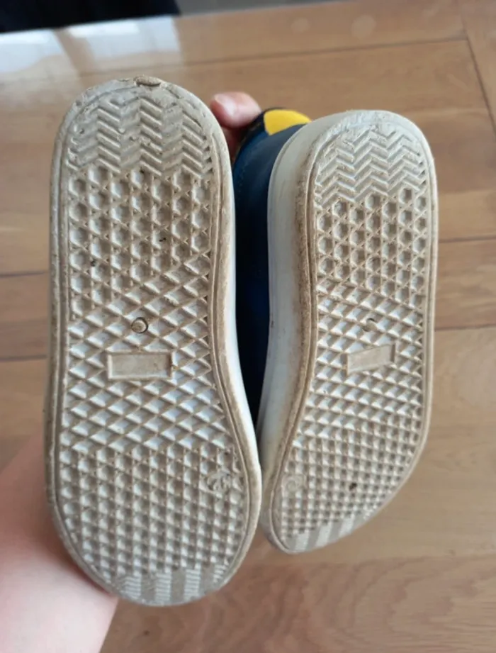 Baskets taille 32 - photo numéro 5