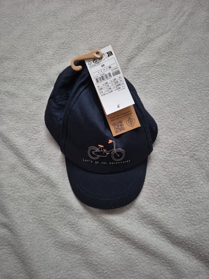 Casquette neuve kiabi taille 49 1-2 ans