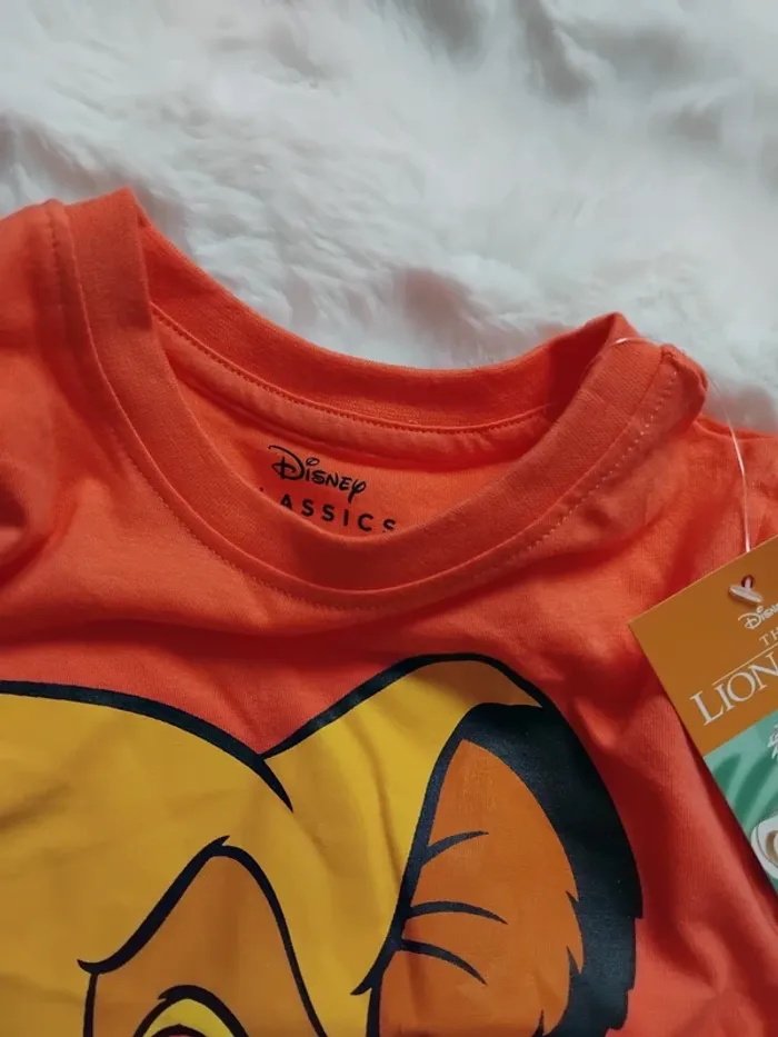 Tee-shirt Le roi lion, Disney, 5 ans neuf avec étiquettes - photo numéro 4