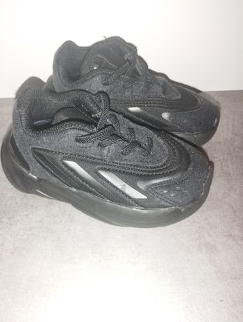 Baskets Adidas Taille 24