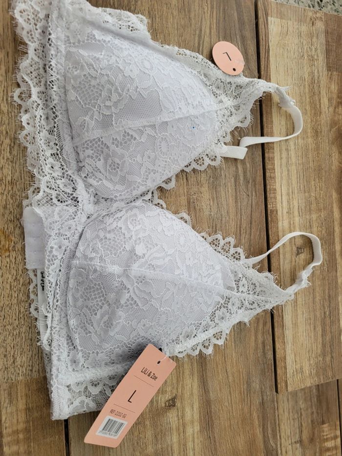 Magnifique ensemble blanc laçage niveau de la culotté haut soutient gorge sans armature - photo numéro 3
