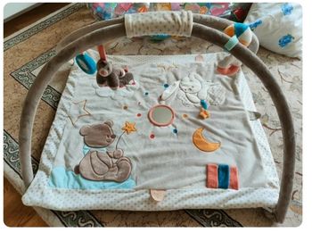 Tapis d'éveil avec arche nattou