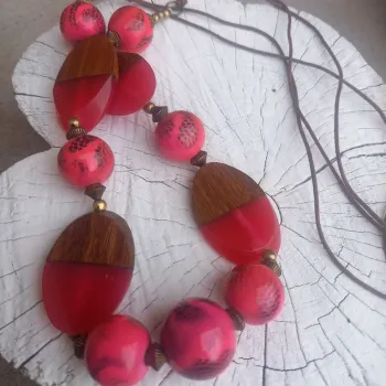 Collier vintage rose marron