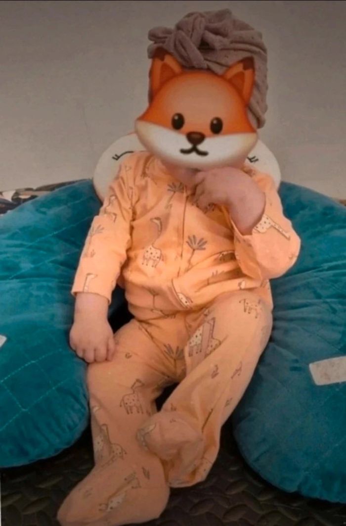 Jolie pyjama fin 9 mois - photo numéro 2