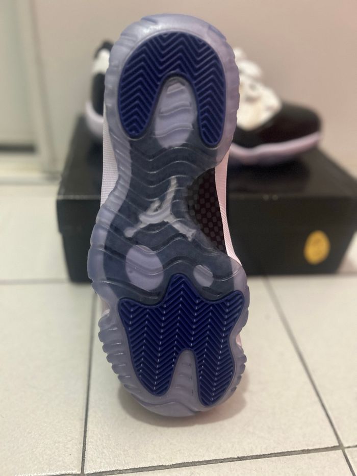 Jordan 11 rétro basse irisée - photo numéro 6