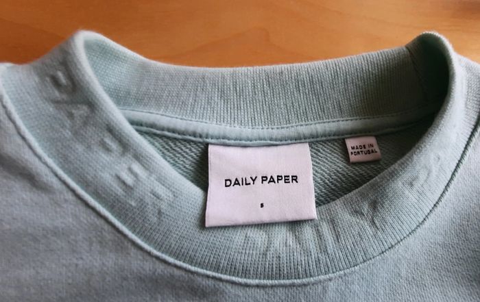 Très beau sweat shirt bleu clair, Daily Paper, taille S - photo numéro 3