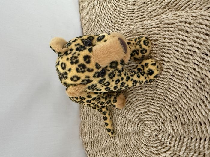 Peluche léopard born in africa