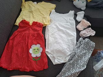 Lot vêtements fille 12mois