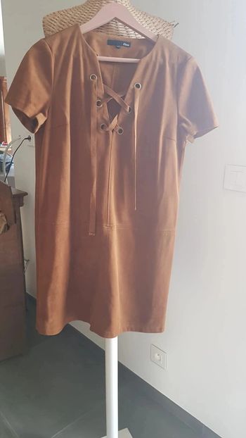 Robe caramel Etam 100% polyester très bon état taille 38