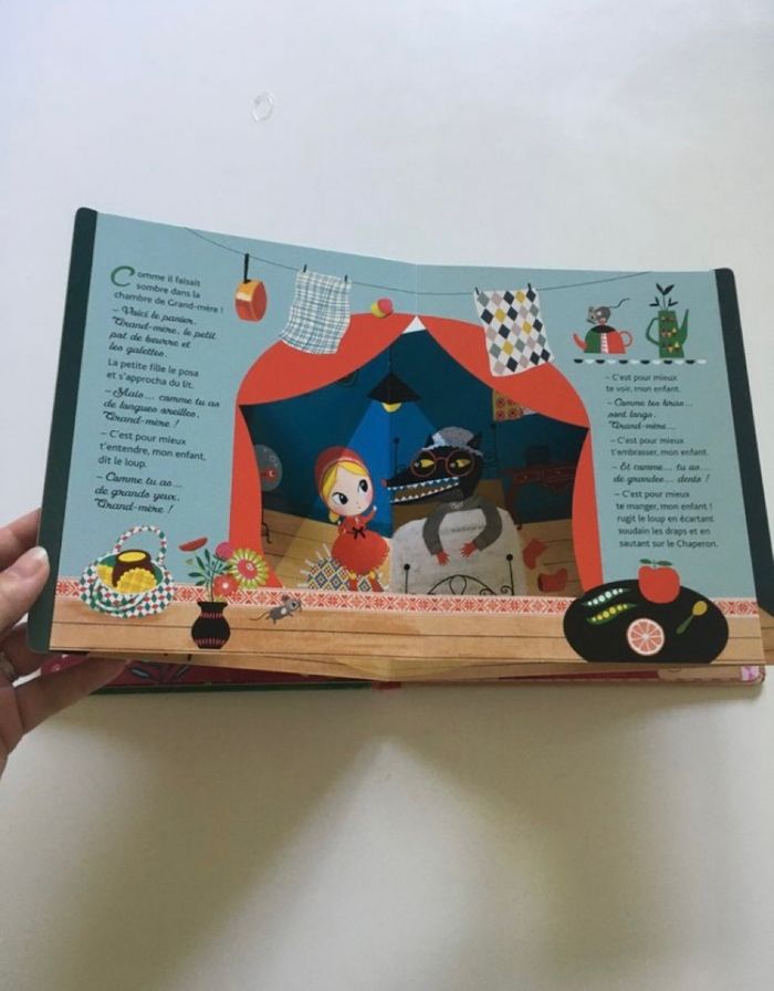 Livre TRÈS BON ÉTAT Le petit chaperon rouge avec pages mobiles, en relief - photo numéro 5
