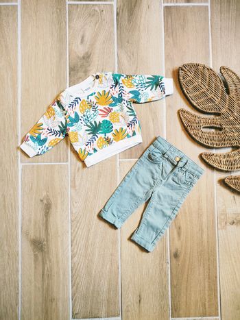 🌴Tape à l'oeil - Ensemble Pantalon toile kaki et sweat motifs feuilles tropicales - Taille 3 mois