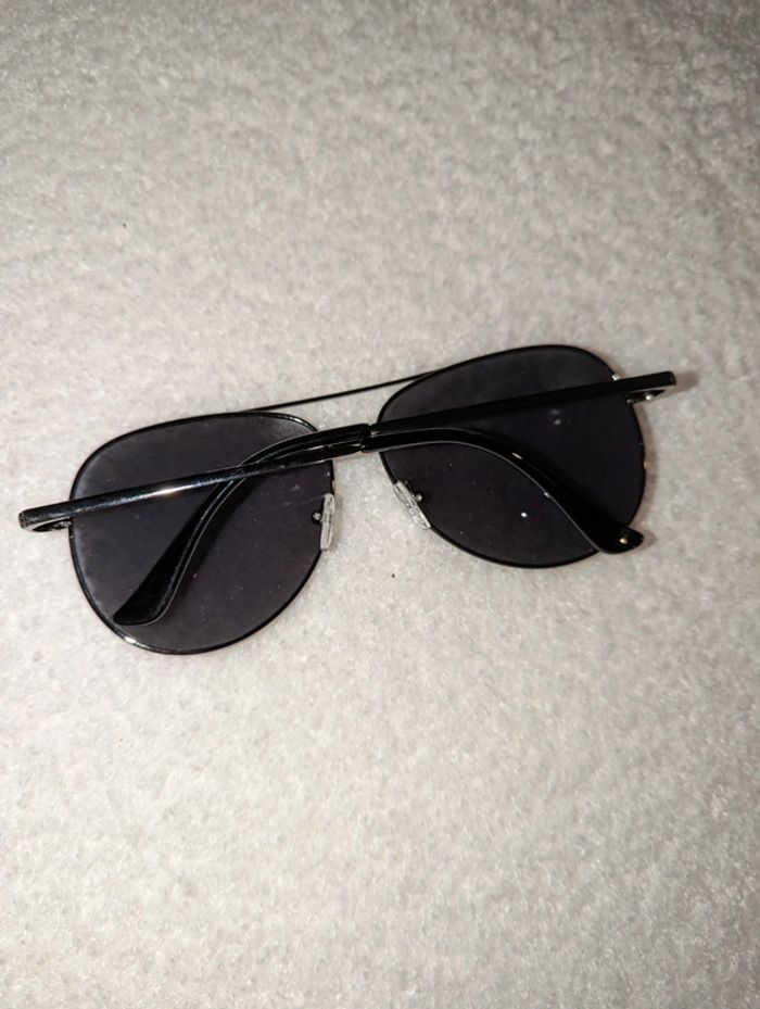 Lunettes neuves - photo numéro 3