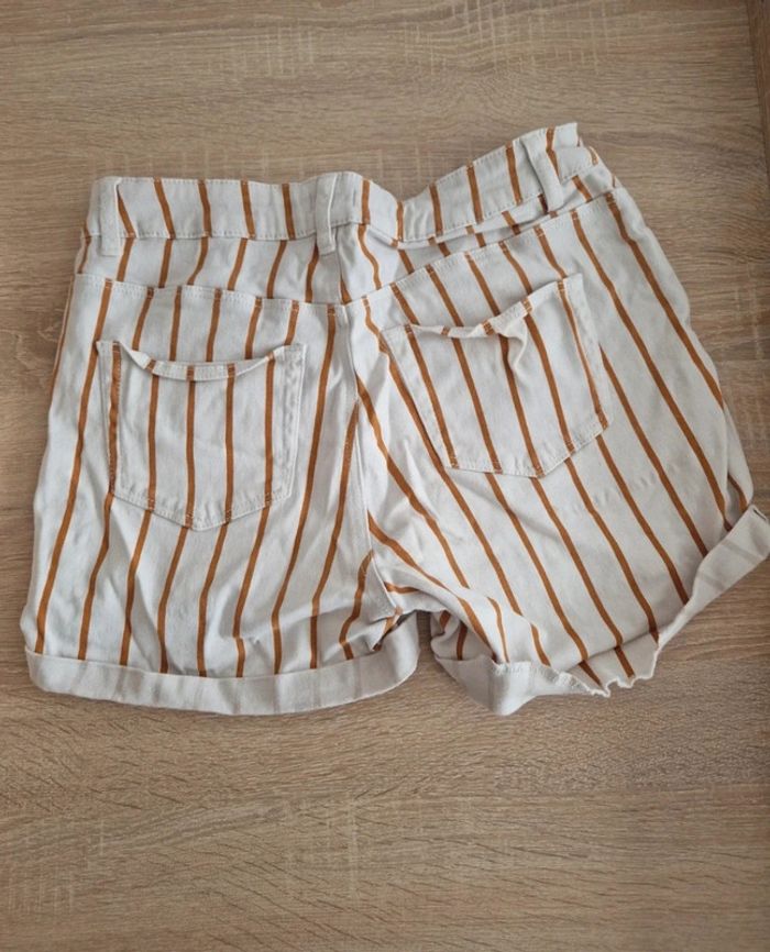 🩳 Short blanc rayé élégant 🩳 - photo numéro 4
