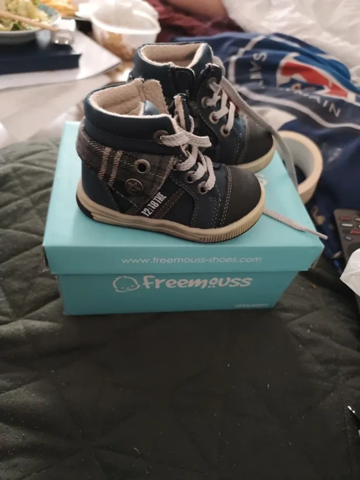 Chaussure porter qune fois taille 19