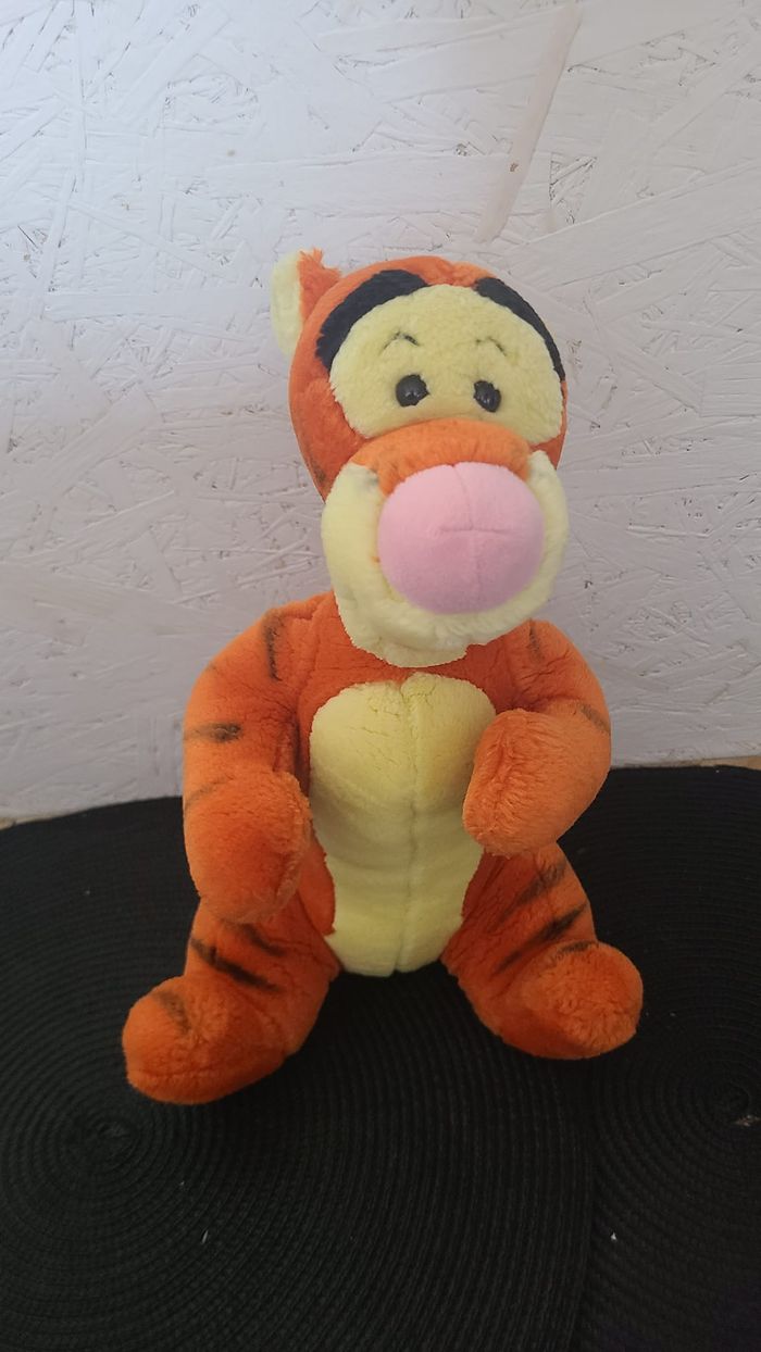 Peluche Tigrou DISNEY Classique orange assis - photo numéro 5