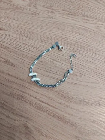 Bracelet argenté et diamant