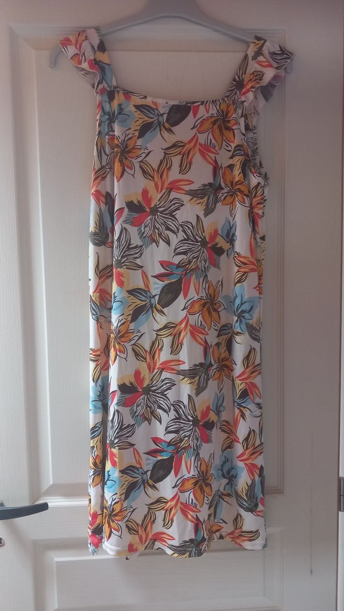 Robe à fleurs - photo numéro 2