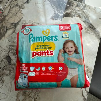 Pampers premium protection pants
