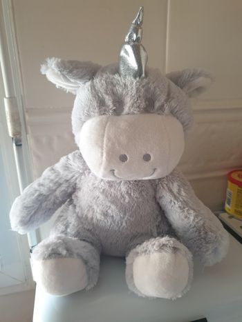 Licorne en peluche