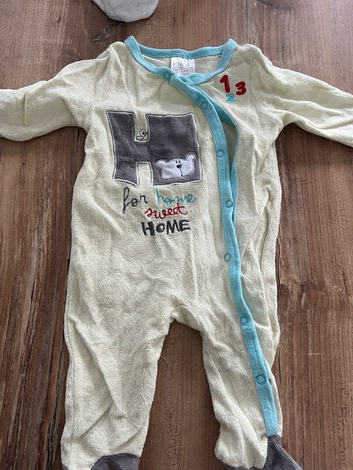 Lot pyjama MIXTE FILLE OU GARÇON taille 3 mois - photo numéro 3