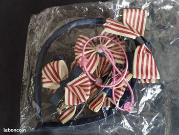 Lot Neuf serre tête et barrettes