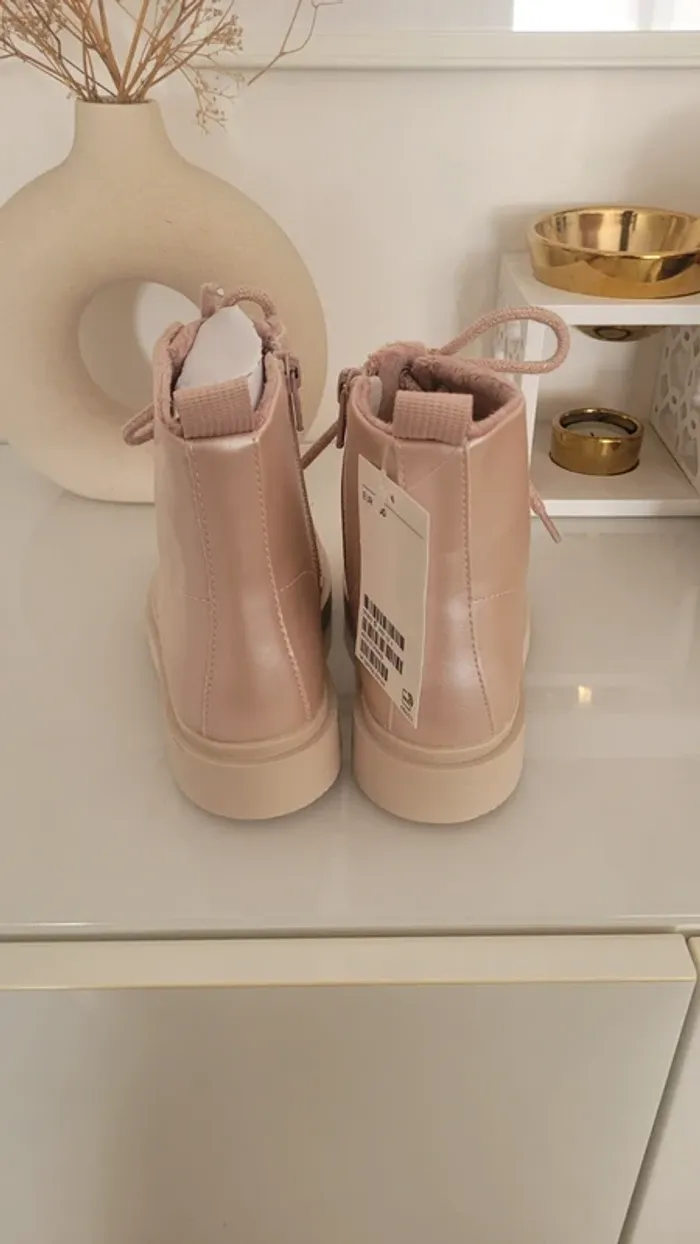 Bottines roses à lacets taille 30 neuves - photo numéro 4