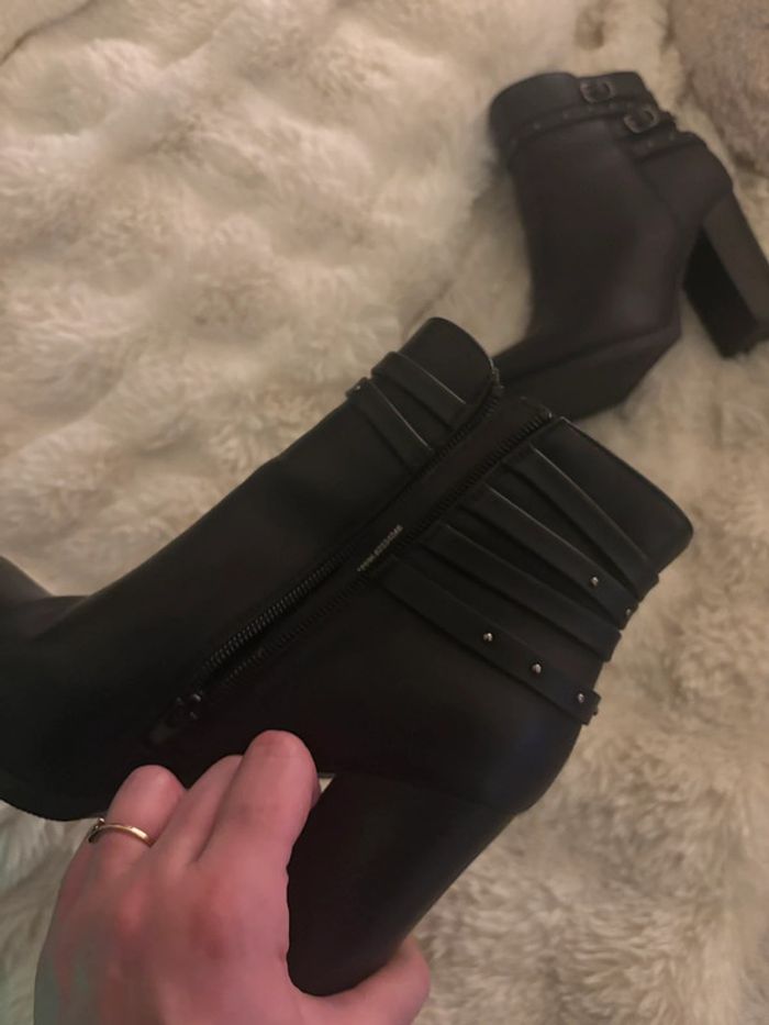 Bottines à talon tendance - photo numéro 4