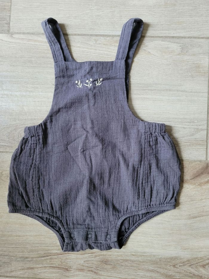 Ensemble combinaison courte et t-shirt manches longues  taille 18 mois - photo numéro 3