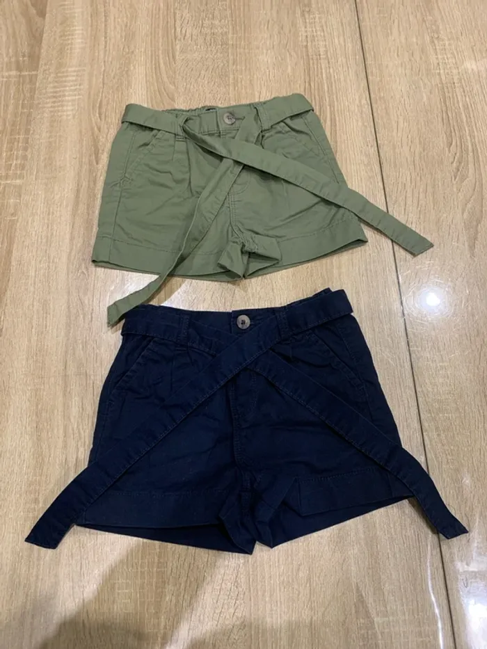 Lot 2 shorts 3 ans