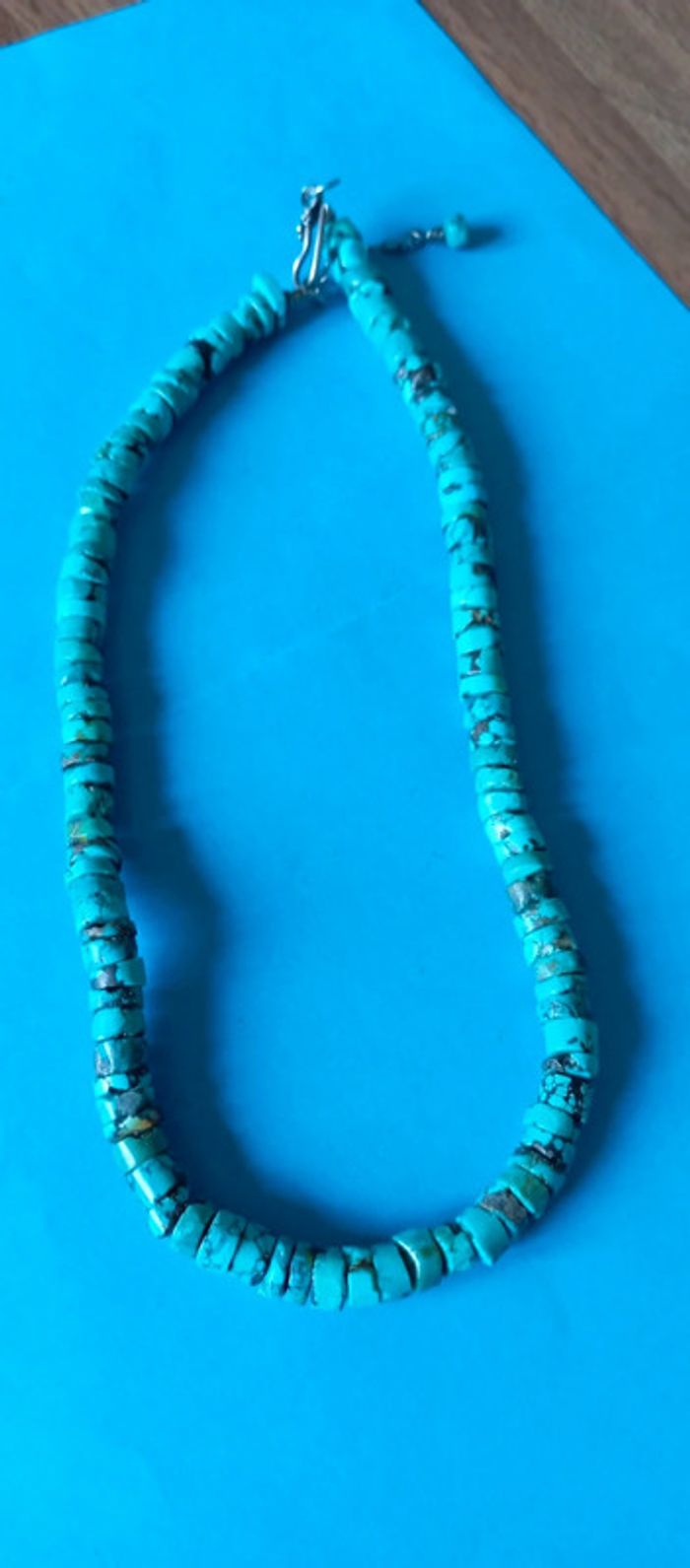 Collier ras du cou en perles de turquoise - photo numéro 2